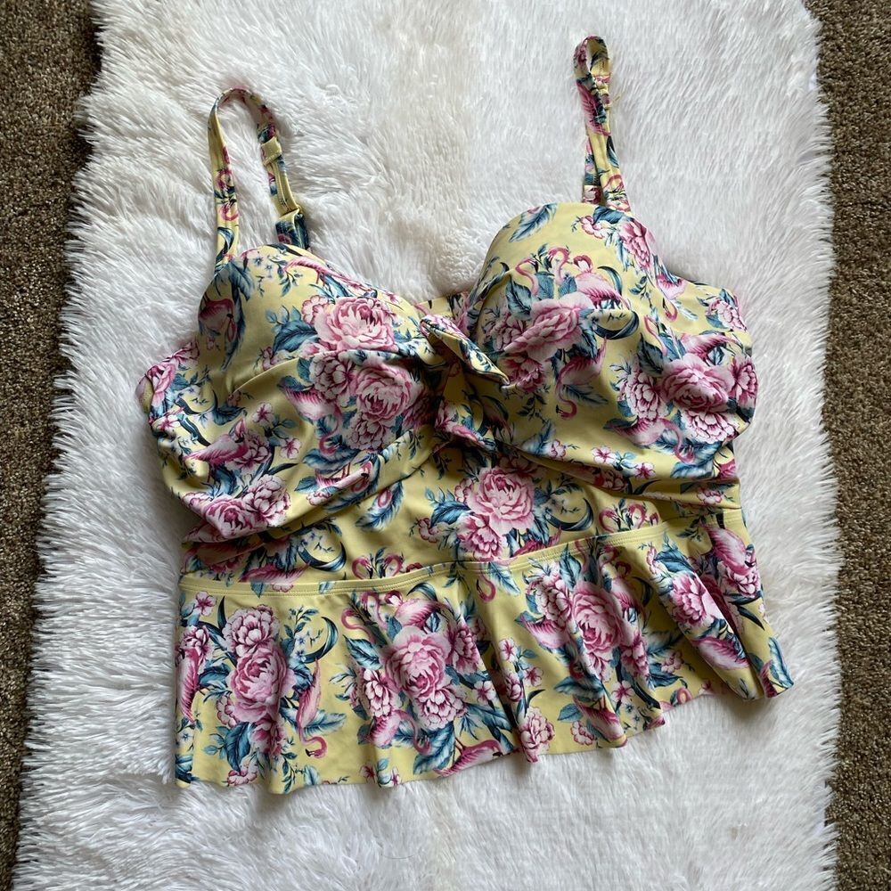 Torrid Flamingo Swimsuit Midkini Bikini Top Underwire Tie Front Peplum Floral 3R